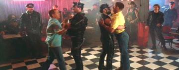 В Одессе ОПГ со спецназовцем устроила "охоту" на геев: заманивали жертв в ловушку и "выбивали" деньги